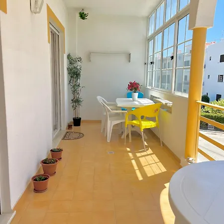Apartment Cosy Flat In Central With Pool *