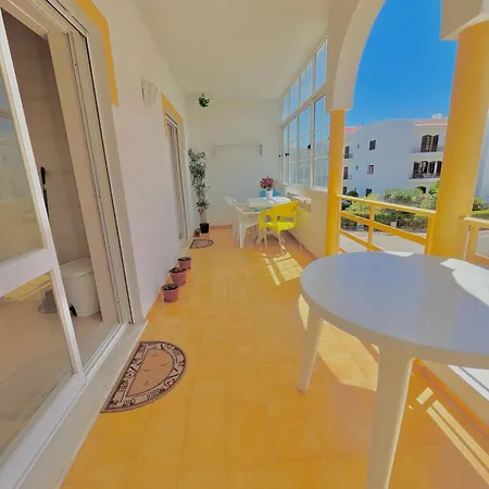 Cosy Flat In Central With Pool Apartament