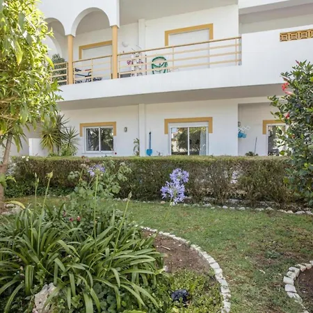Cosy Flat In Central With Pool Apartment